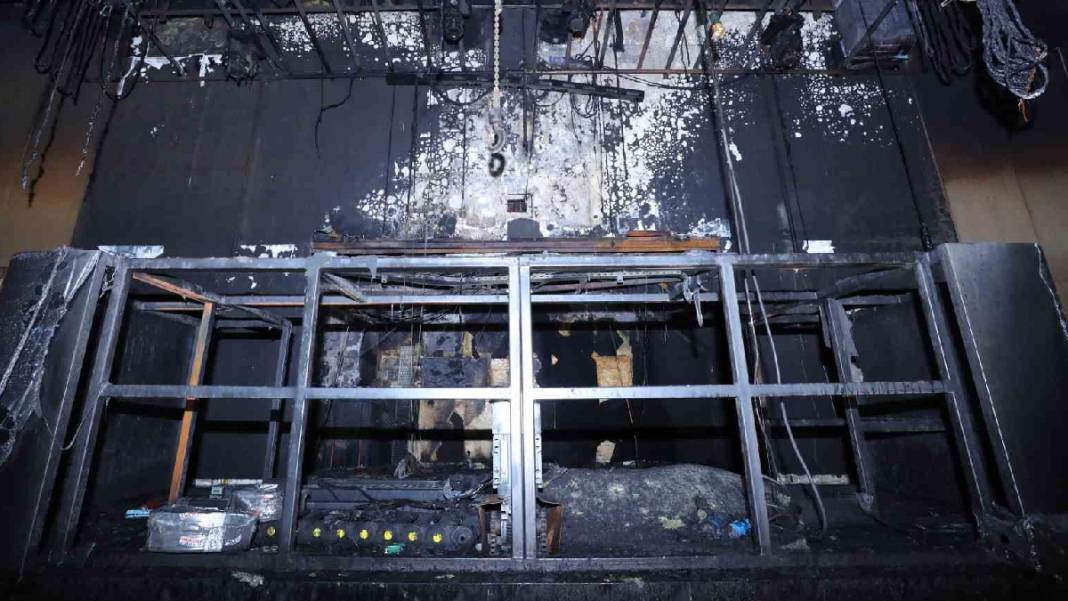 29 kişiye mezar olmuştu: İşte küle dönen gece kulübünün içi 1